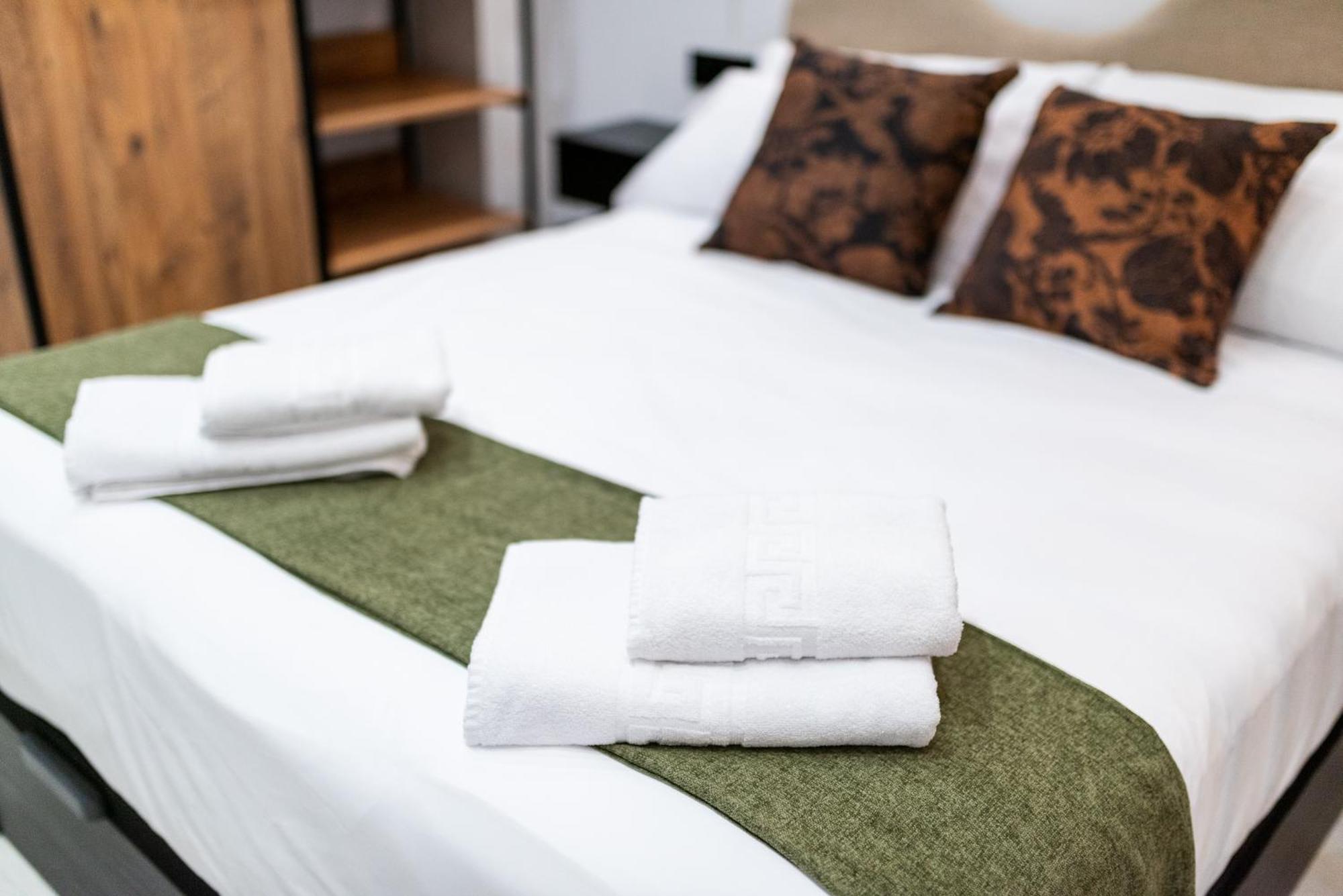 Albahaca Haven Luxury Center Apartment กรานาดา ภายนอก รูปภาพ